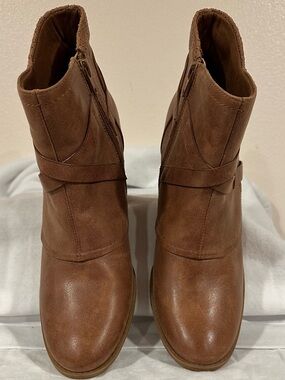 BareTraps Women's Brown Leather-Look Ankle Booties